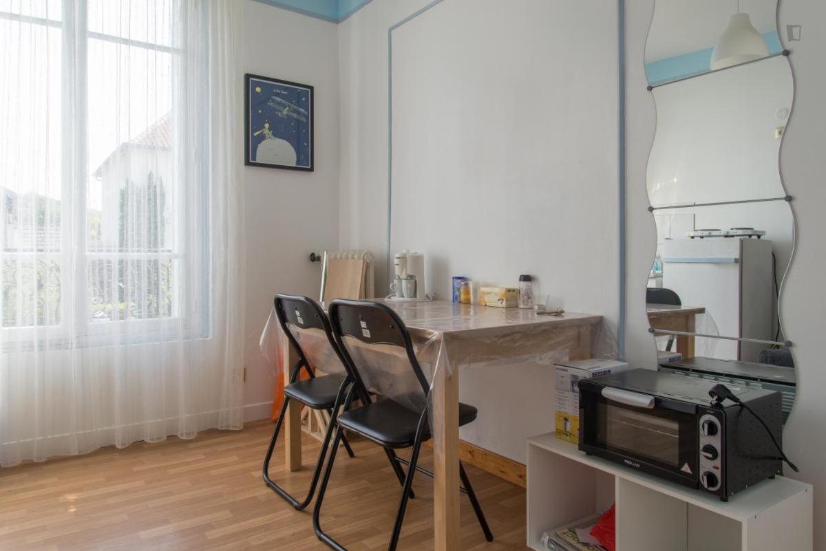 Chambre Du Petit Prince Chaville Exterior photo